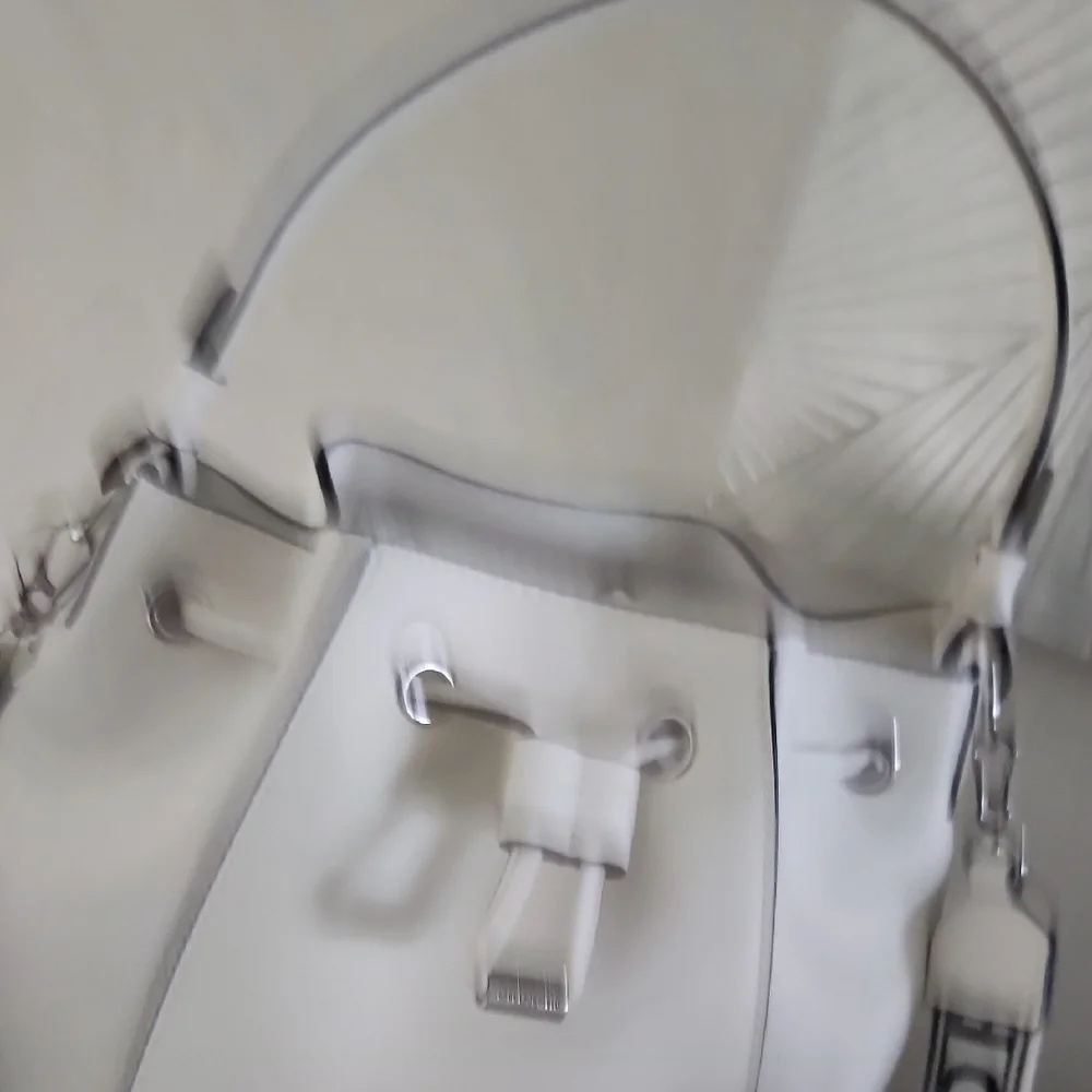 Karl Lagerfeld 2 Way Crossbody/Shoulder Bag with Logo Guitar Strap. New W/ Tags! - Picture 7 of 13